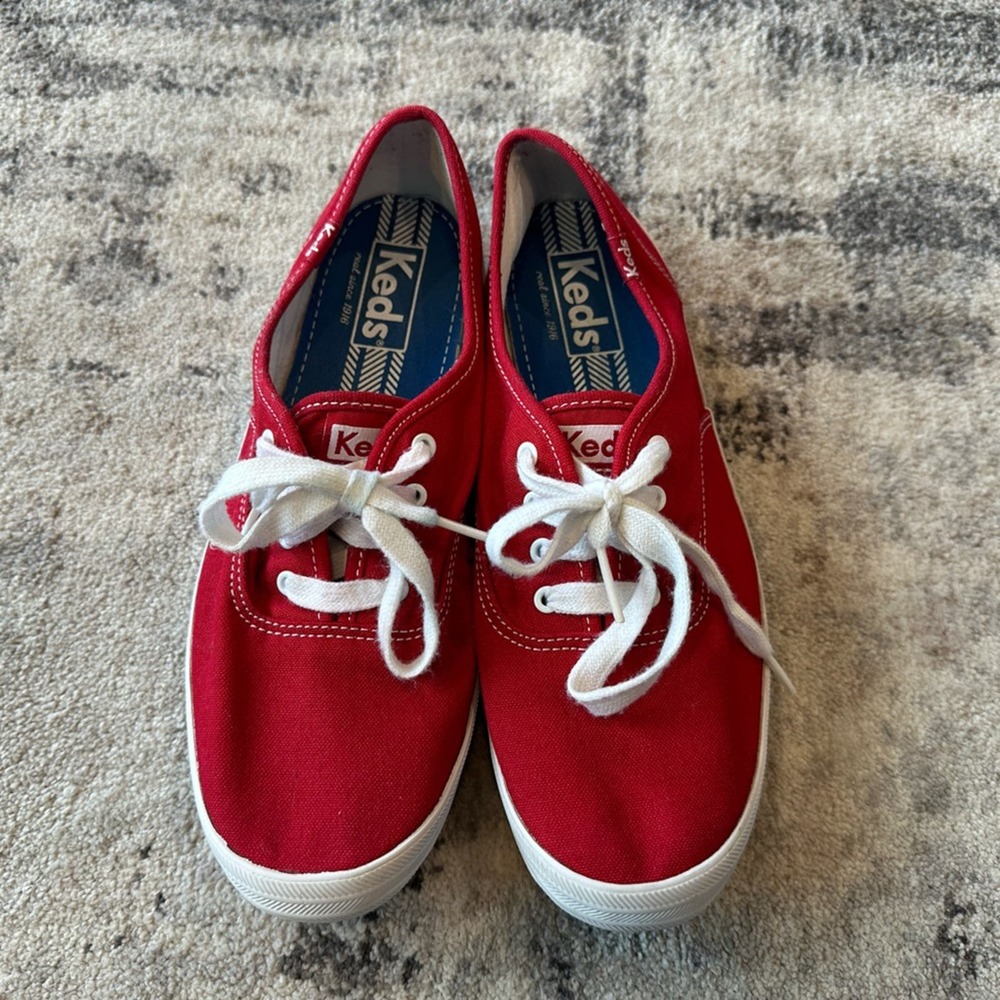 Keds Women’s 7.5 Red and White Platform Sneakers